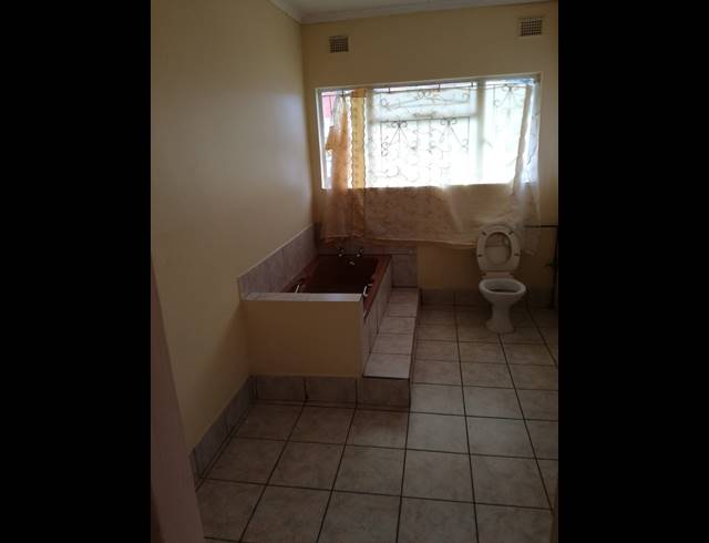 3 BEDROOM FREEHOLD FOR SALE IN HOWICK CENTRAL